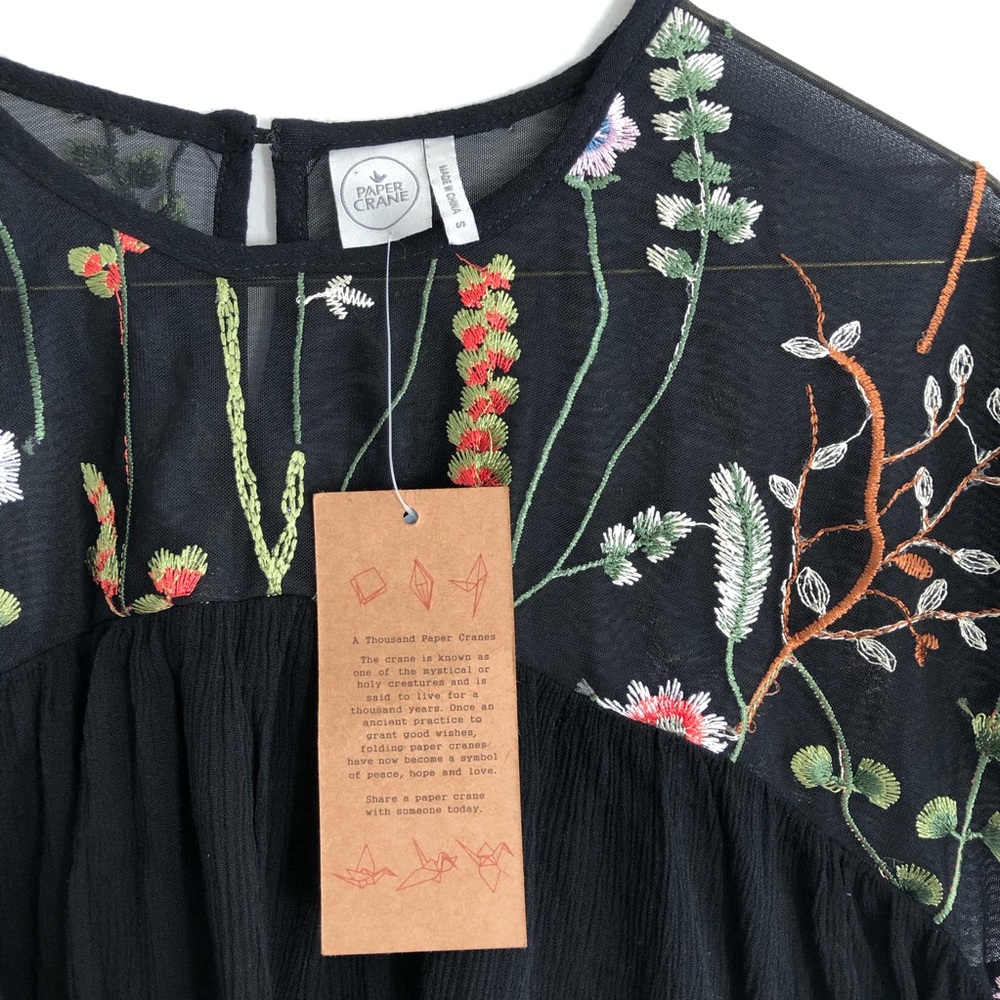 Floral Embroidered Top - Picture 4 of 6